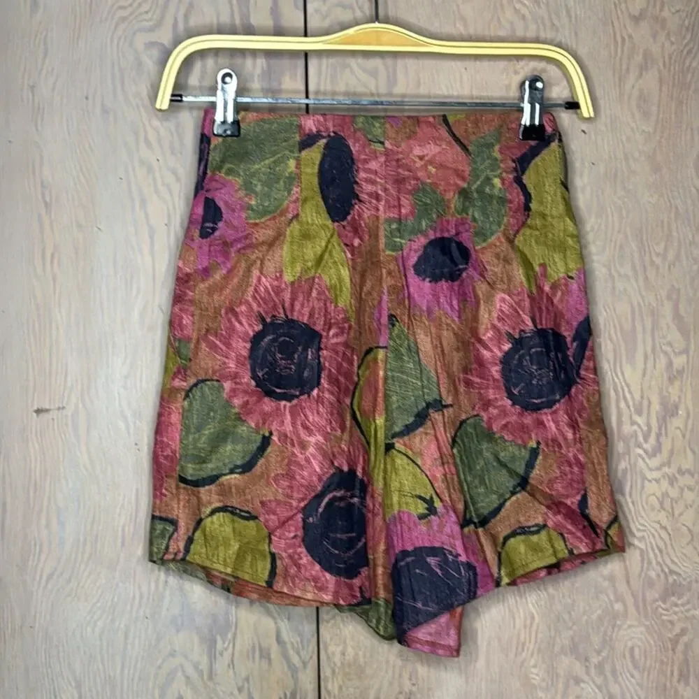 Vintage NWT Umberto Ginocchietti Floral Shorts